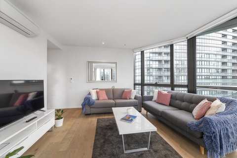 Best Views On Collins - Accommodation Main Beach 26