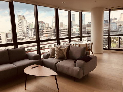 Winston Apartments Docklands - Accommodation Main Beach 25