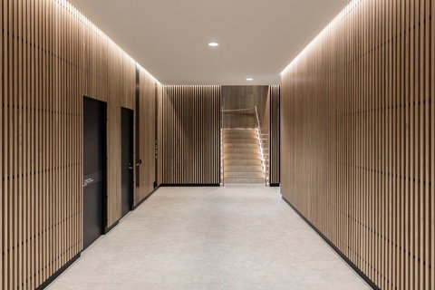 Winston Apartments Docklands - Accommodation Main Beach 20