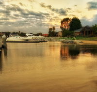 Waterfront Retreat - Accommodation Main Beach