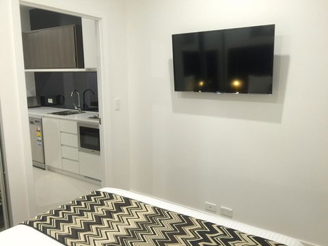 Whitehorse Apartments Hotel - Accommodation Main Beach 25