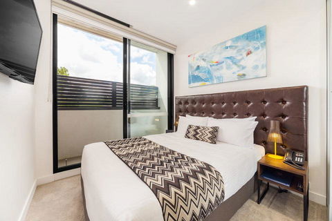 Whitehorse Apartments Hotel - Accommodation Main Beach 2