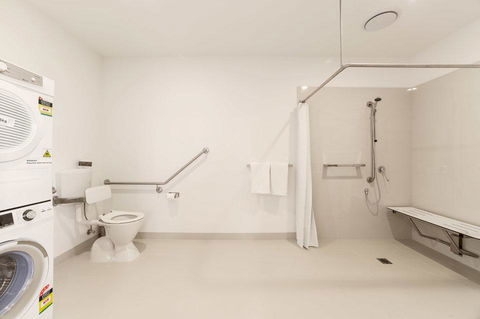 Whitehorse Apartments Hotel - Accommodation Main Beach 39
