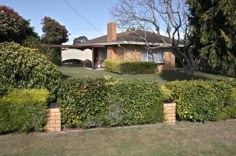 Jacaranda House - Accommodation Main Beach 0