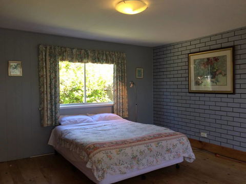 Jacaranda House - Accommodation Main Beach 8