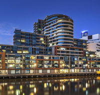 Waterfront Melbourne Apartments - Accommodation Main Beach