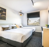 Nightcap at The Cheeky Squire - Accommodation Main Beach