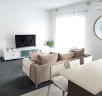 North Melbourne Retreat - Accommodation Main Beach