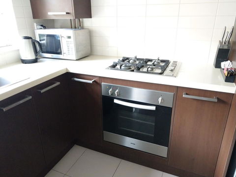 North Melbourne Retreat - Accommodation Main Beach 7