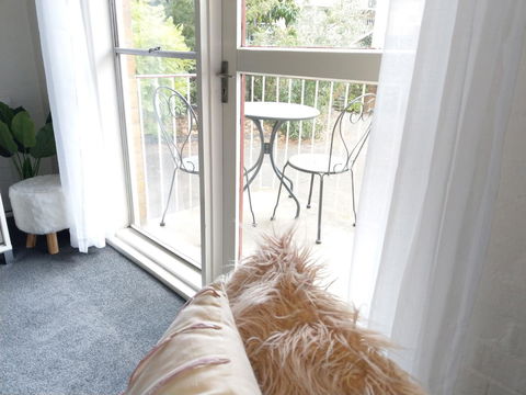 North Melbourne Retreat - Accommodation Main Beach 14