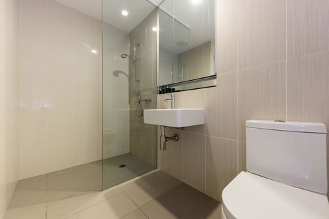 Amazing Accommodations: Vogue - Accommodation Main Beach 27