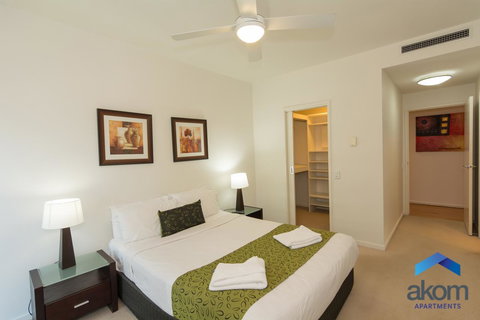 AKOM AT Docklands - Accommodation Main Beach 10