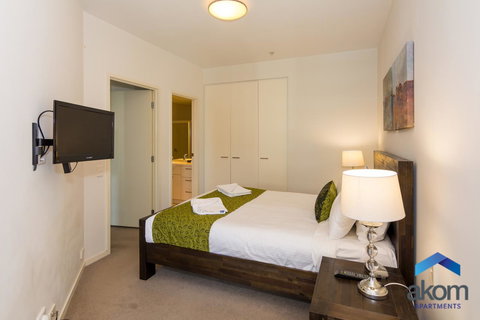 AKOM AT Docklands - Accommodation Main Beach 1