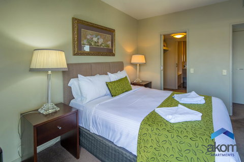 AKOM AT Docklands - Accommodation Main Beach 32