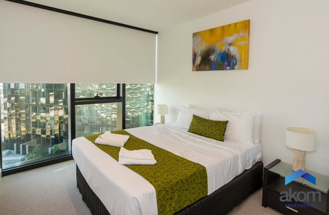 AKOM AT Docklands - Accommodation Main Beach 21
