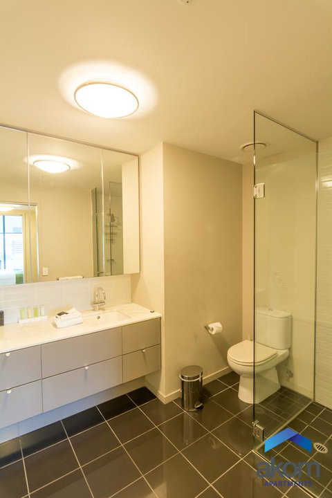 AKOM AT Docklands - Accommodation Main Beach 31