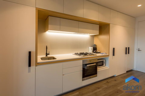 AKOM AT Docklands - Accommodation Main Beach 23