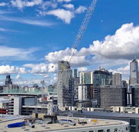 Pride Docklands Waterfront Apartment City View - Accommodation Main Beach