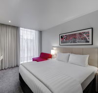 Travelodge Hotel Melbourne Docklands - Accommodation Main Beach
