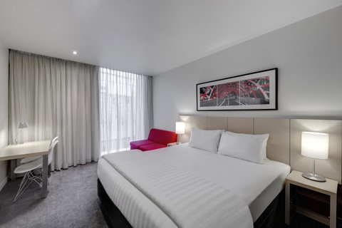 Travelodge Hotel Melbourne Docklands - Accommodation Main Beach 0