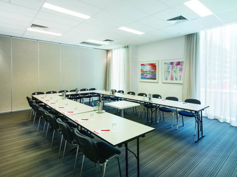 Travelodge Hotel Melbourne Docklands - Accommodation Main Beach 11