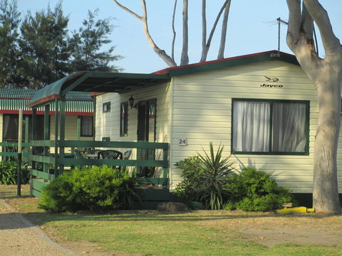 Echo Beach Tourist Park - Accommodation Main Beach 34