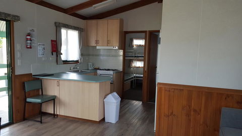 Echo Beach Tourist Park - Accommodation Main Beach 23