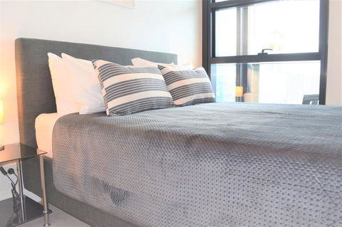 Executive Stay Little Collins Street - Accommodation Main Beach 13