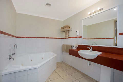 Comfort Inn Warrnambool International - Accommodation Main Beach 11