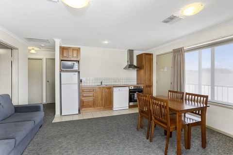 Comfort Inn Warrnambool International - Accommodation Main Beach 35