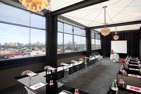 The Cullen Melbourne - Art Series - Accommodation Main Beach 25