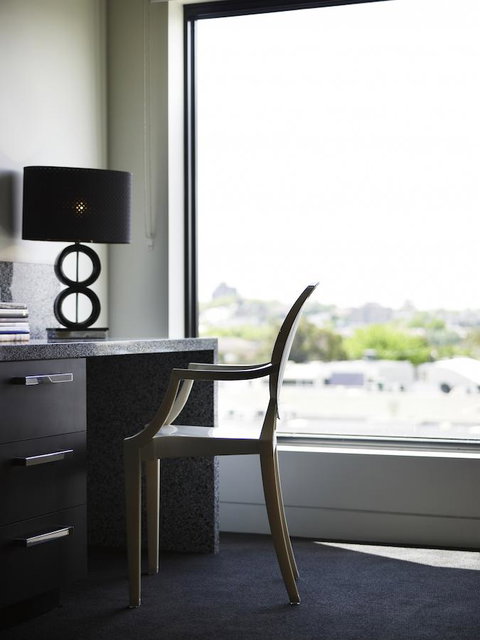 The Cullen Melbourne - Art Series - Accommodation Main Beach 2