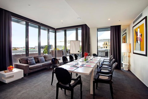 The Cullen Melbourne - Art Series - Accommodation Main Beach 21