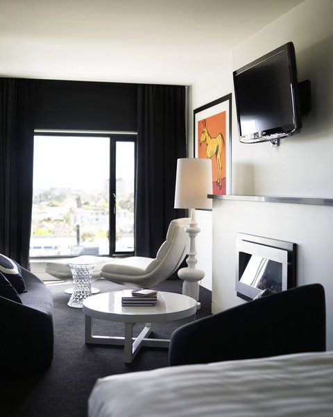 The Cullen Melbourne - Art Series - Accommodation Main Beach 13