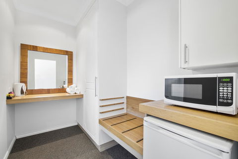 The International Motel Apollo Bay - Accommodation Main Beach 33