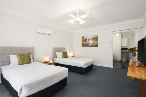 The International Motel Apollo Bay - Accommodation Main Beach 13