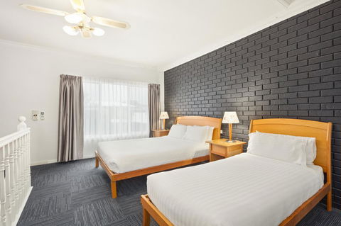 The International Motel Apollo Bay - Accommodation Main Beach 9