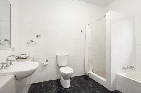 The International Motel Apollo Bay - Accommodation Main Beach 11