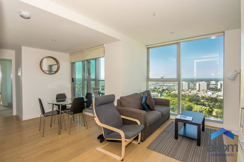 AKOM Melbourne - Accommodation Main Beach 6