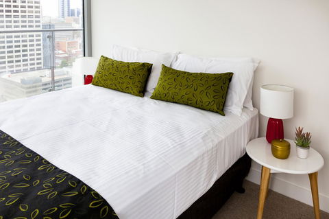 AKOM Melbourne - Accommodation Main Beach 40