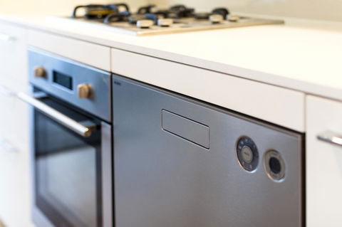 AKOM Melbourne - Accommodation Main Beach 41