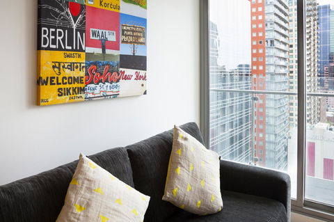 AKOM Melbourne - Accommodation Main Beach 36