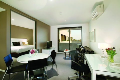 Punthill Oakleigh - Accommodation Main Beach 0