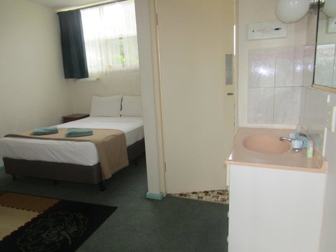 Twin City Motor Inn - Accommodation Main Beach 14