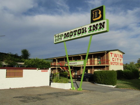Twin City Motor Inn - Accommodation Main Beach 1