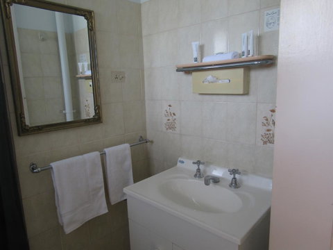 Twin City Motor Inn - Accommodation Main Beach 36
