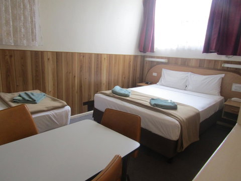 Twin City Motor Inn - Accommodation Main Beach 24