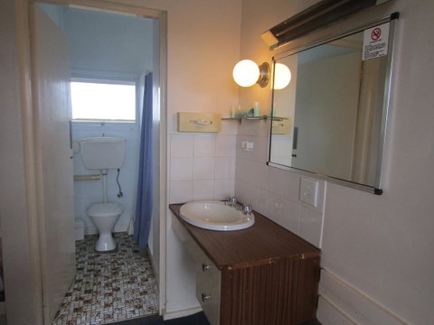 Twin City Motor Inn - Accommodation Main Beach 13