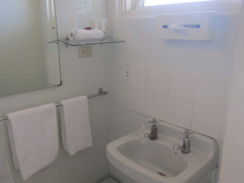 Twin City Motor Inn - Accommodation Main Beach 28