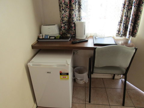 Twin City Motor Inn - Accommodation Main Beach 10